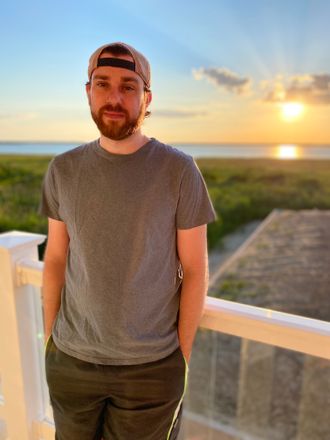 Akkodha is a spaced out instrumental music project created by Dan Spano. His music blends genres of space rock, soundscape, psychedelic rock, post-rock, experimental, electronic, chill wave, ambient, and beats.