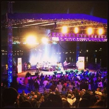 Leading worship for 7000 on Easter Morning at Sea World with my wife and amazing artist Karyn Williams.