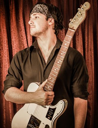 Jorge (Guitar/Vocals)