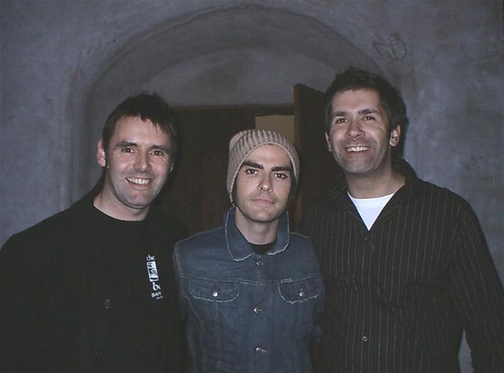 Tones Thorburn and I with Kelly Jones after The Stereophonics unplugged gig in Auckland 2003