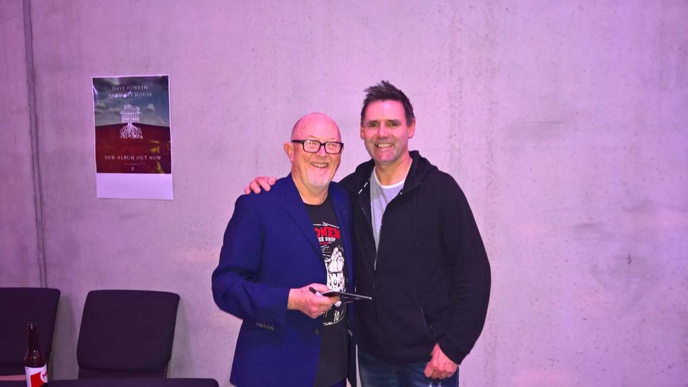Backstage with Dave Dobbyn in Blenheim 2016