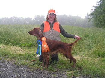 "Izze" Galewinns Tramore Mak'n A Difference JH (Ch. Galewinns Put Me In Coach x Ch. Tramore Imperial Impetuous Imp) Owners: Dawn LeFevre Grand Island, NY Izze is shown getting the 2 final passes at a hunt test - she now has her Junior Hunter Title!!! Way to go Dawn and Izze - you make us so proud!