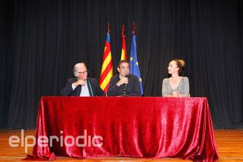 Torben Thoger, Mayor of L'Alfas del Pi Vicente Arques & Elisabeth Marandi. Premiere "Får du nok sol?" in L'Alfas del Pi, Spain.