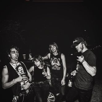 Devi Strill, Kenz Waldon, Danny Cringe, George Grimm