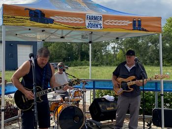 Trio converging on Confluence -- Trio Aceto making it happen at Confluence Brewing Co's PatioFest 2022.
