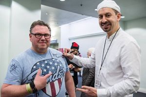 "Shez Raja left me spellbound!
His ability to make you believe in yourself to become better at what you do was nothing short of spectacular. A truly inspirational and very talented musician. Total respect!" - Simon Jones