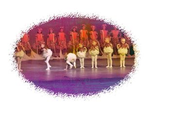 Here's the evidence that the first stage show didn't go as choreographed. She kinda did her own thing... The other girls are just looking at her like "what the animal cracker does she think she's doing? That's not part of the dance!" She was 3.