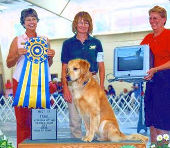 Vicki and Danny winning High in Trial in Sedalia, MO July 2006! Top of Page