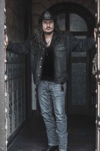 DAVE ARAZMO