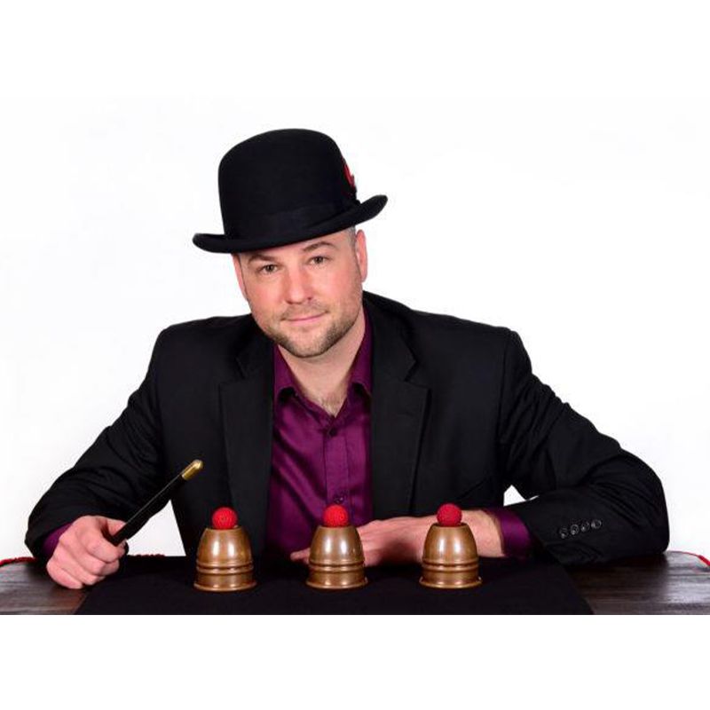 magician-kevin-smith-kemptville-buskerfest