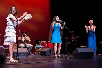 From left to right: Catarina dos Santos, Camilo Molina-Gaetán, Raquel Z. Rivera, Donald Nicks and Kaila Paulino. Photo © Marisol Díaz, 2011 www.marisoldiaz.com.