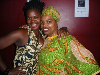 AmeN NoiR's 'SNAPSHOTS of SCIENCE' Album Launch '07 Sis OneNess & Sis - Representing! Garms look beautiful (i Lie?)