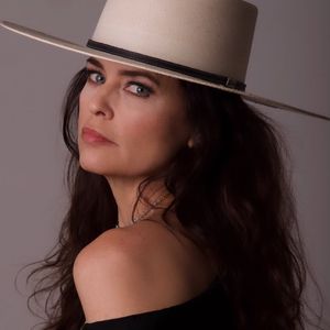 Tawny Ellis "I To You"
Fall 2021 https://tawnyellis.com/