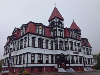 The imposing Lunenburg Academy. Built in 1895, it served for many years as a grade school. This season, it will host a graduate opera program. What an inspiring building for music study!