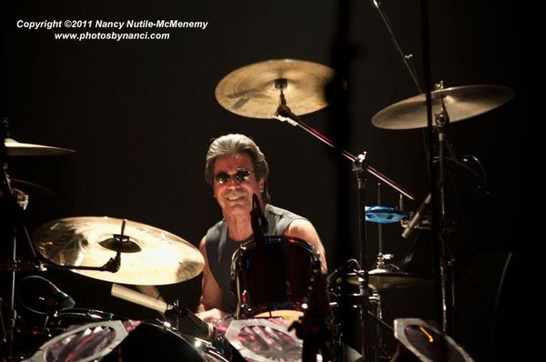 Joe Pet
Drumming with the Stars