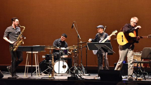 Quarteto Moderno strikes the final chord of Boukas samba "Calico".
CLICK PHOTO to READ PRESENTER TESTIMONIALS