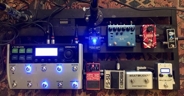 NEW PEDALBOARD IN PLAY
Boss RC-3 Looper
FS-5U pedal controller
MXR Carbon Copy
EP Booster
MXR Flanger
Visual Sound H20 Chorus/Delay
TE-Helicon VoiceLive2
Pedal Train Pro
Power Train 1250