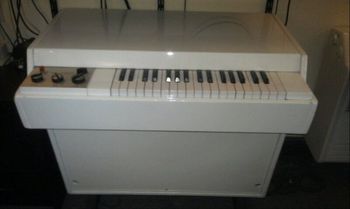 Clive Nolan's Mellotron (Previously owned by Martin Orford of IQ) as used (and broken!) by Galahad, The Cardiacs, IQ, Clive etc...