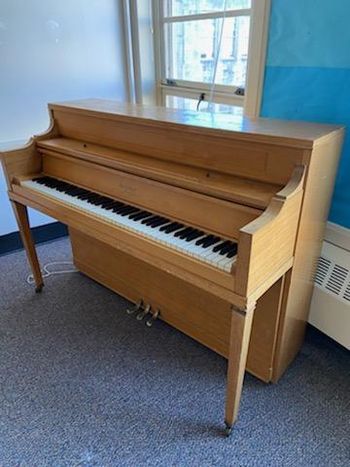1968 George Steck in blonde, Console 43 inches tall, matching bench, sounds good, 700.00 delivered, tuned, warranty.