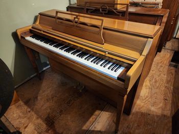 Just arrived 1/14/23 . 1974 Wurlitzer spinet in light walnut. Great shape, with bench. Delivered, pre-tuned, 700.00