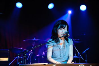 Sullivan Hall NYC (5/09)Photo by Edmond H Lee