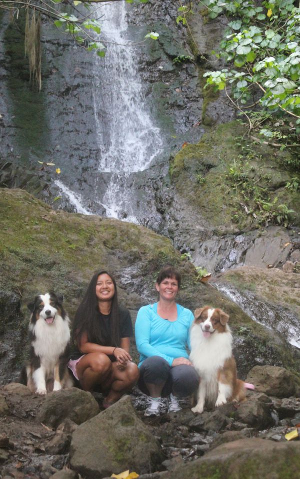 Beckham & Reese on a Kailua Waterfall Hike