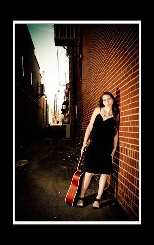Photo by Susan Roark 2010 available for download on presskit susanroarkphotography.com