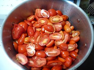 Canning tomatoes - process tomatoes for tomato sauce