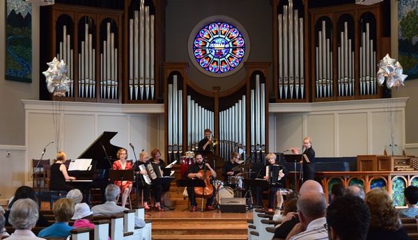 Karen Fremar with Vivant! performing at Tango Swing and Bling. 