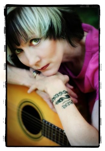 My BFF, Cynthia Brown, took this of me. I think she is one of the most talented artists I know. Need photography - CynthiabrownStudio.com - check her out. Thanks Cin...xoxoxo