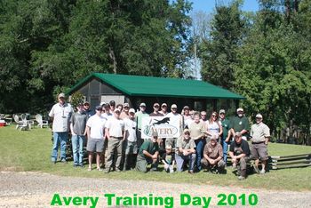 The 2010 Avery Training Day was a big hit. The weather was perfect, the food was delicious and we got some great training in. We hope to make this an annual event at the Diamond E Farm. Keep checking our "Events" page for future dates.