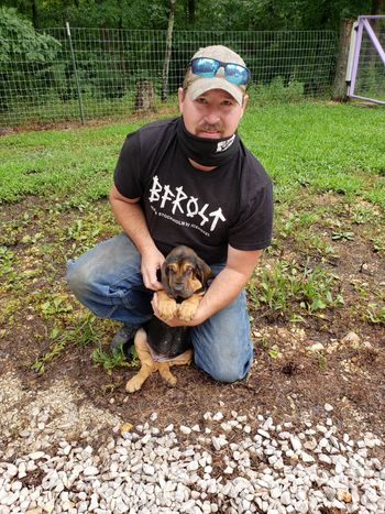 Flower Ribbon Female and her new Dad, getting ready for a road trip back to northeastern California 8/1/20