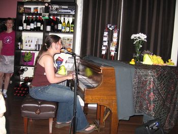 As featured artist at BQUACK, Amy performs Tropic of Cancer, her most emotionally evocative song.