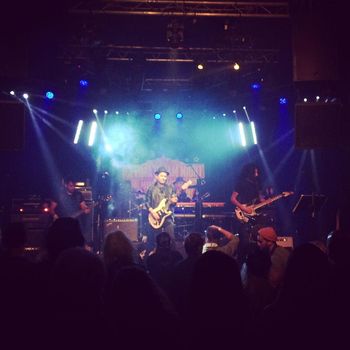Quist (Jacob Quistgaard) playing the Whisky a Go Go in Hollywood, for the launch of Trigger - April 2017 (Photo by Laura Quistgaard)