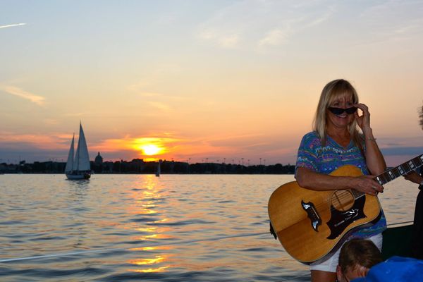 The Island Girl in motion, performing on the Woodwind Schooner! 2017 Photo by Sindi Micallef Marcum