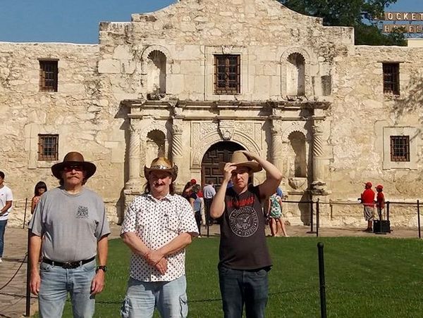 Me Jesse & Kash at The Alamo