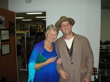 Hanging with the great Peggy Seeger at her performance in Shawnee, KS at Mountain Music Shoppe circa 2009. Peggy like her kin (Mike Seeger & Pete Seeger) knows so many cool old tunes, its a real treat to sit and listen to her!
