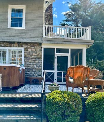 Deck and Hot Tub area
