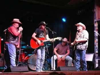 Town Walsh w/ Kevin Clark, Clancy Prigmore and Cory Carroll at Hank's Texas Grill, McKinney, Tx

