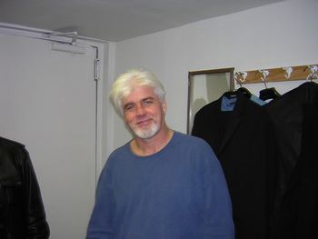 THE voice... Mike McDonald... hangin' at the Apollo/NYC.
