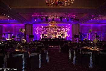 Room lighting with overhead Truss
