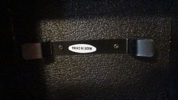 easily tie up an adapter inside the amp for storage
