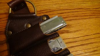 Easily holds larger harps like the Lucky 13 (small end first)
