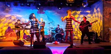 Funk Performance Time Machine - The best 70's-80's disco-funk live show