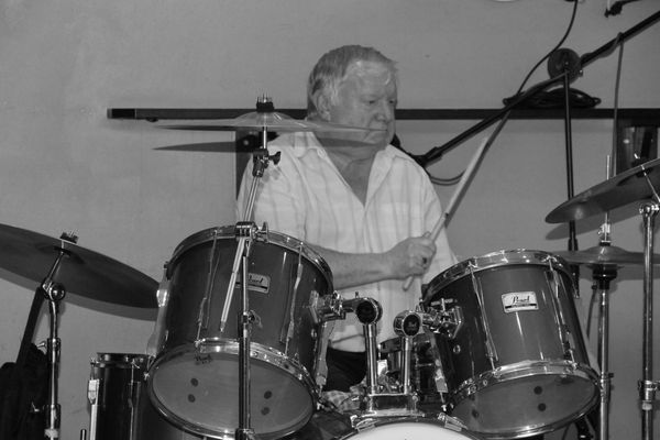Steve, Drums