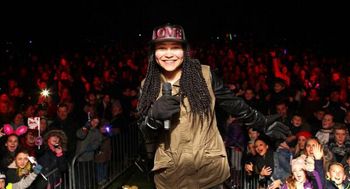 A huge crowd turned up to watch Gabz perform at the Hatfield House Fireworks Display. 2/11/2013
