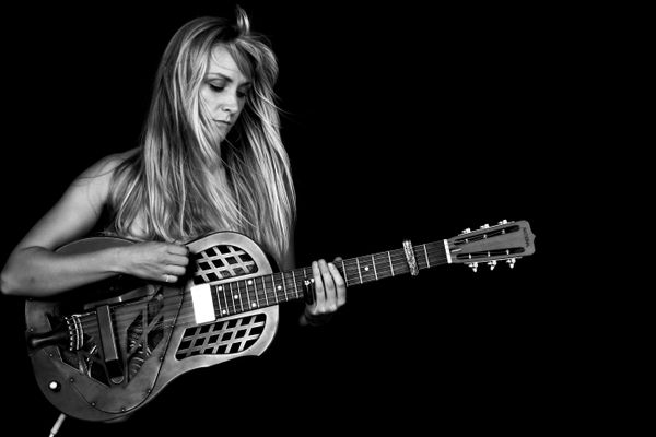 Sara Rigoova Sarah Rogo - About