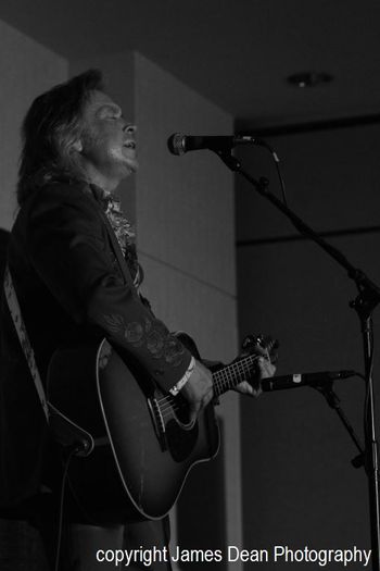 Jim Lauderdale
