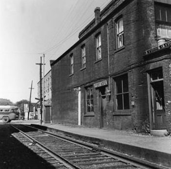 Port Hope CNR Walton St. 1952 pnk
