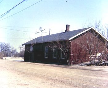 Unionville CNR ex T&N forecourt 1977 CC
